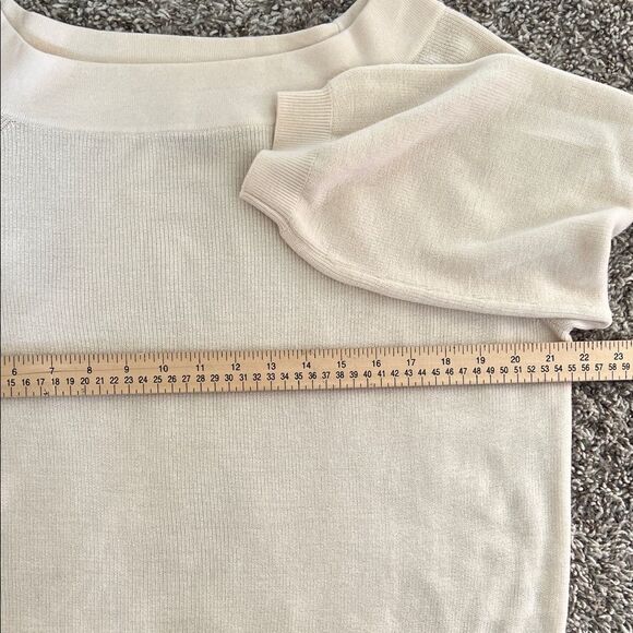 Alice + Olivia Elegant Cream Women's 100% Wool Pullover Super Soft in Size M - Picture 5 of 8